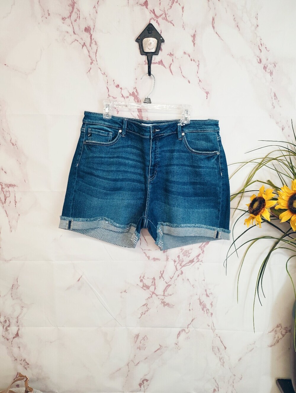 Kancan NWT Dark Wash Denim Shorts High Rise Stretch Cuffed Plus Size 20W - Picture 2 of 6